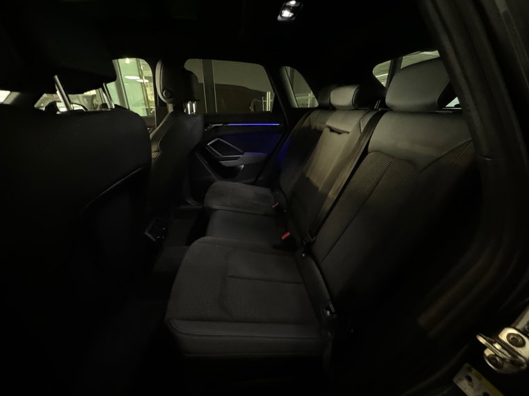 Vehicle Image 23