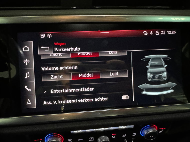 Vehicle Image 32