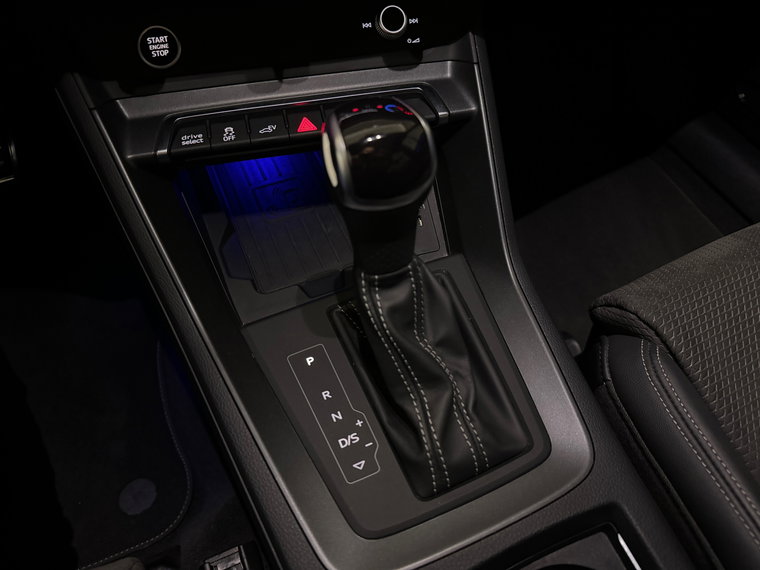 Vehicle Image 37