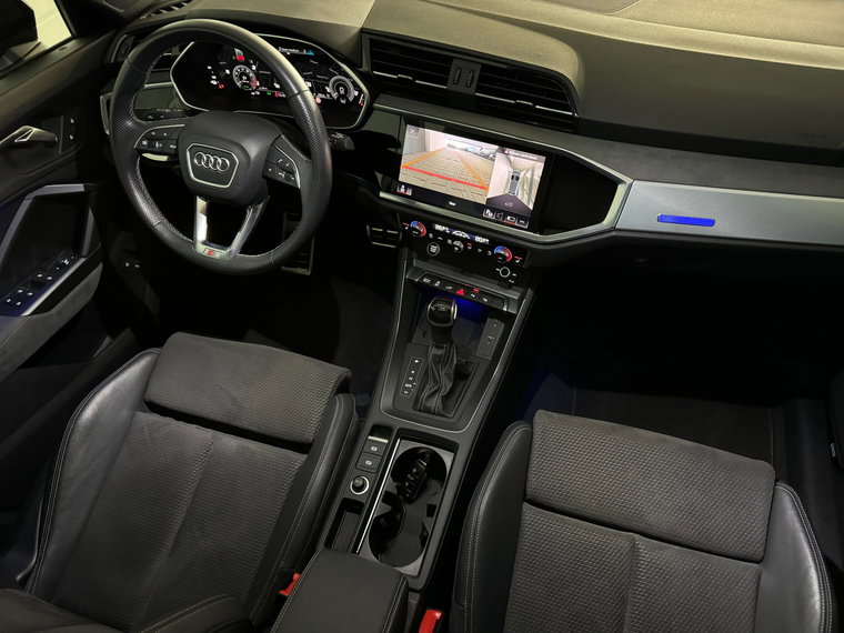 Vehicle Image 38