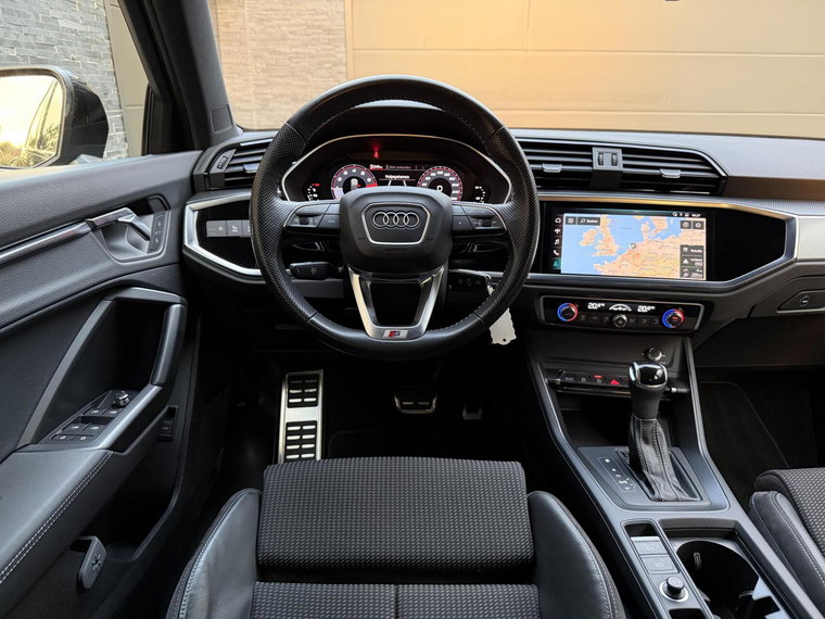 Vehicle Image 41