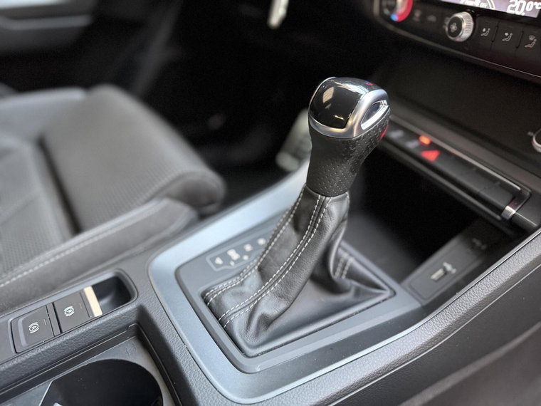 Vehicle Image 60