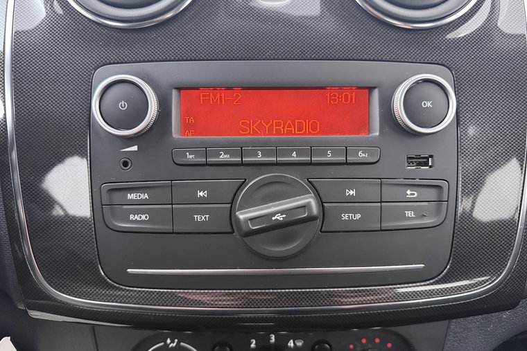 Vehicle Image 19