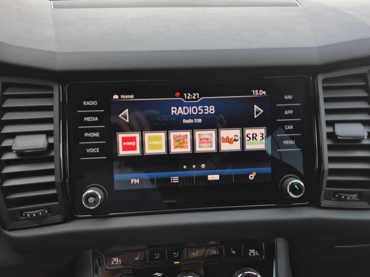 Vehicle Image 28