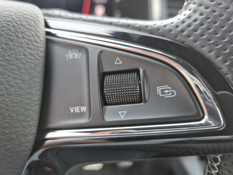 Vehicle Image 33