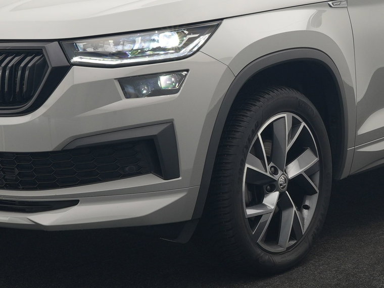 Vehicle Image 7