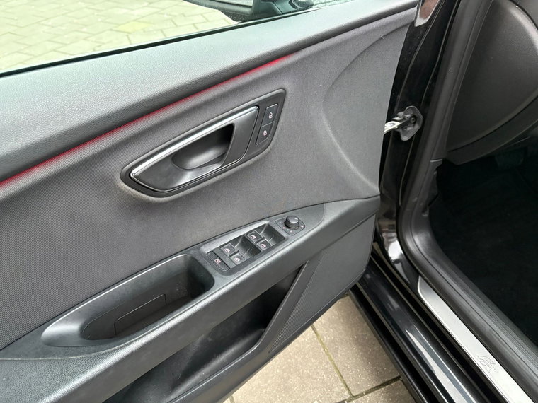 Vehicle Image 26