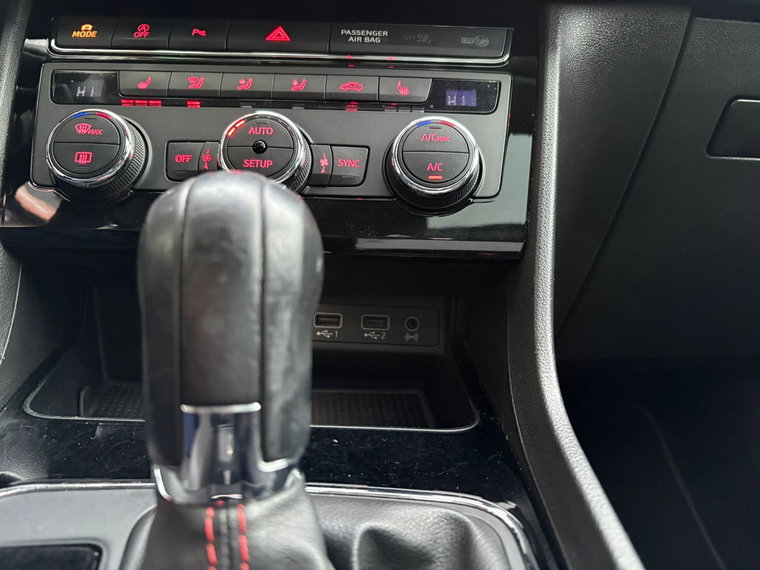 Vehicle Image 27