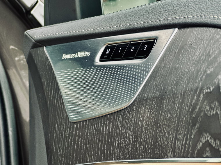 Vehicle Image 33