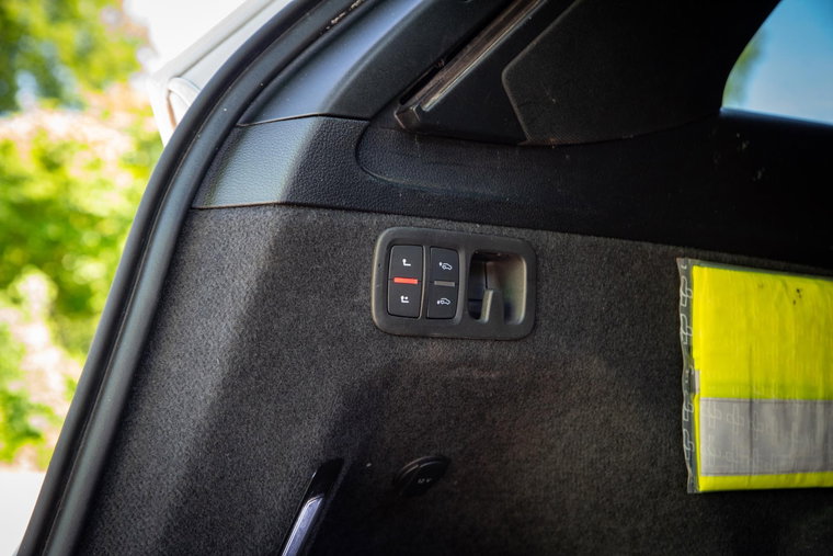 Vehicle Image 32