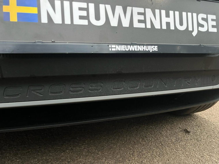 Vehicle Image 40