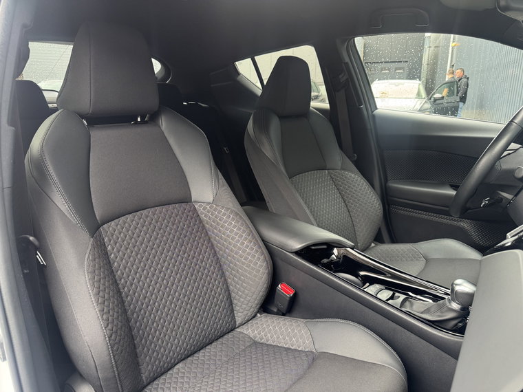 Vehicle Image 17