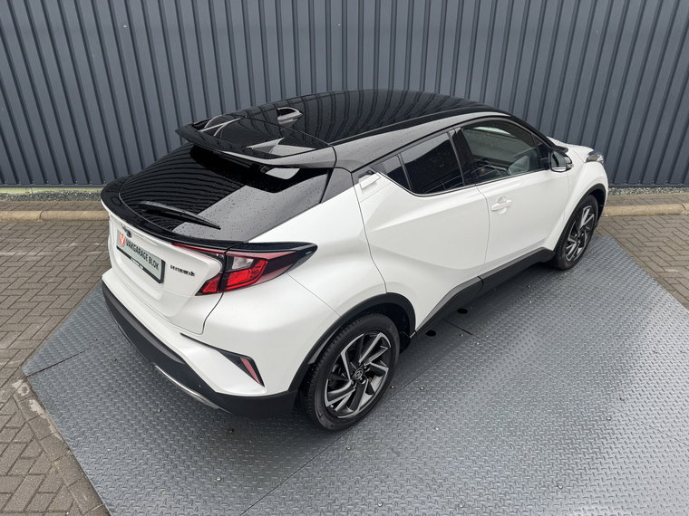 Vehicle Image 10