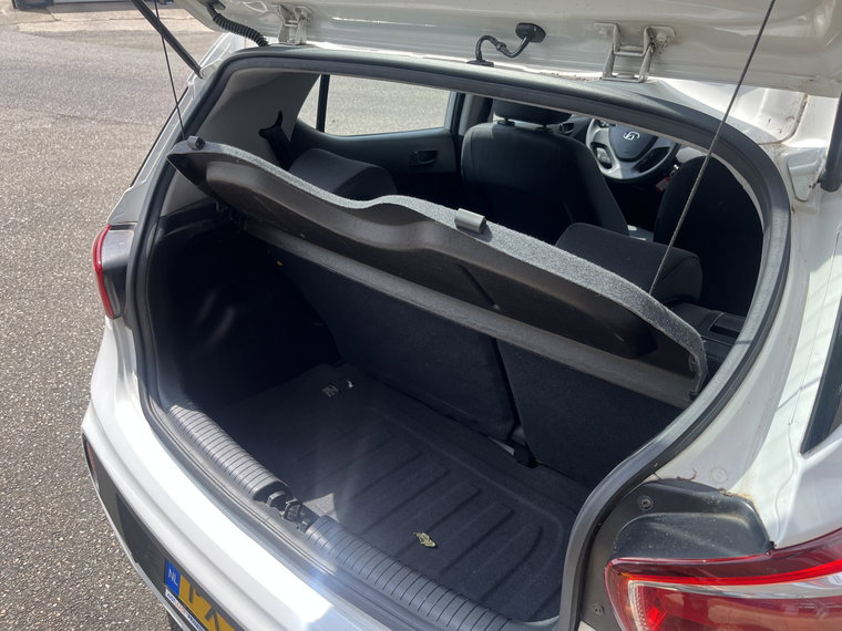 Vehicle Image 19
