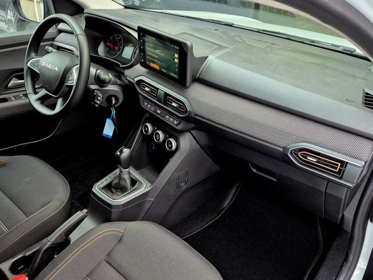 Vehicle Image 39