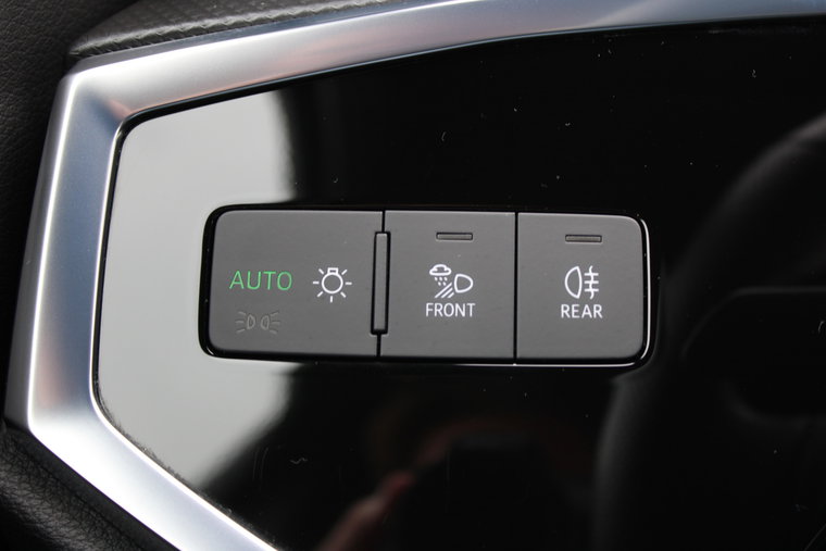 Vehicle Image 38
