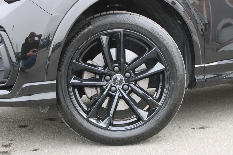 Vehicle Image 8