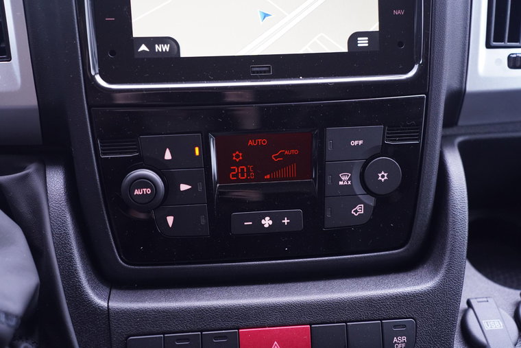 Vehicle Image 40