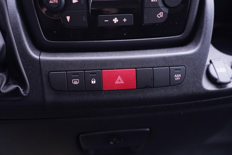 Vehicle Image 48