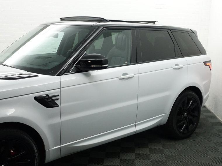 Vehicle Image 32