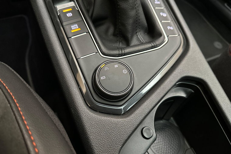 Vehicle Image 38