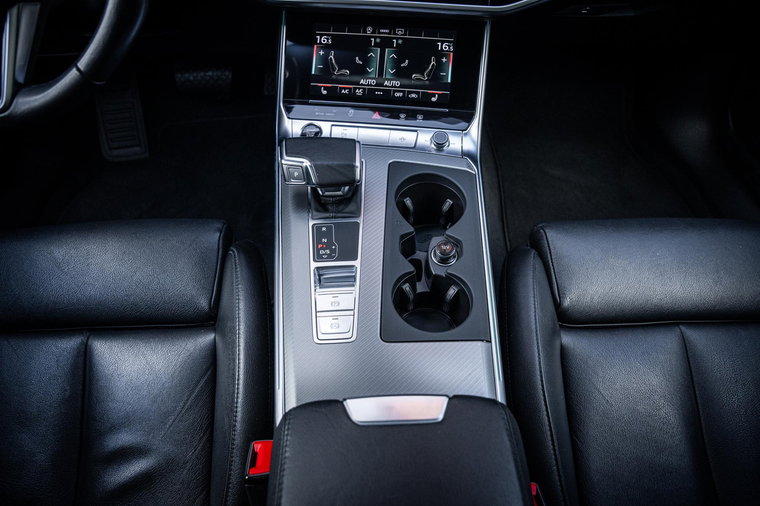 Vehicle Image 25