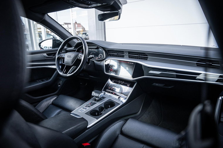 Vehicle Image 35