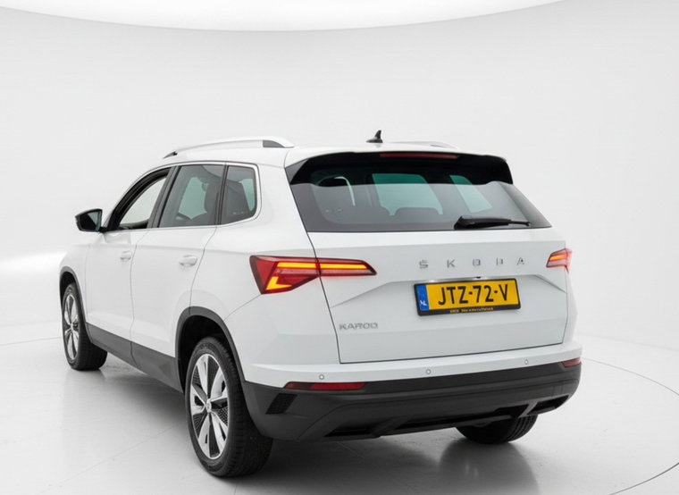 Vehicle Image 6