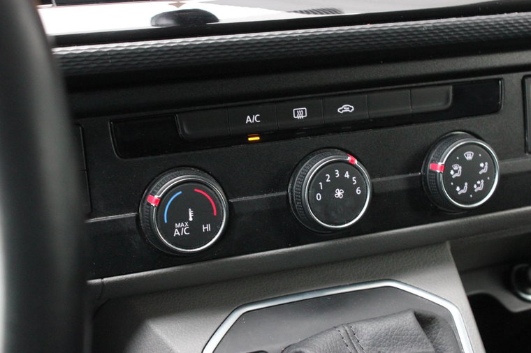 Vehicle Image 27