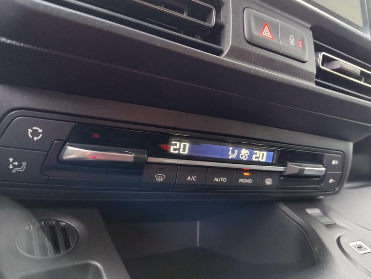 Vehicle Image 41