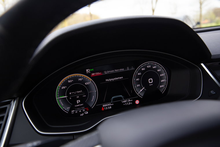Vehicle Image 11