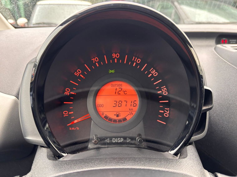 Vehicle Image 13