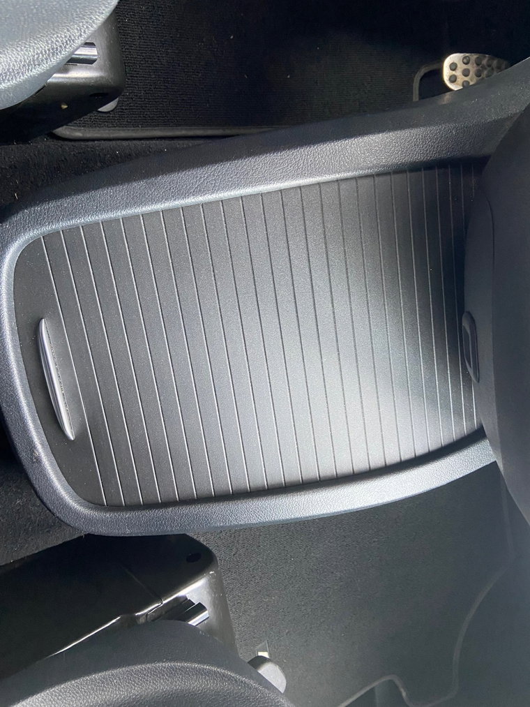 Vehicle Image 24