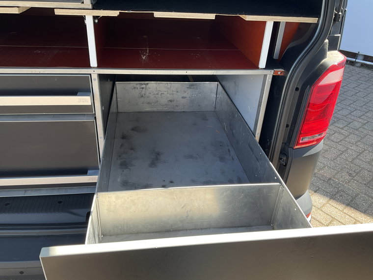 Vehicle Image 38