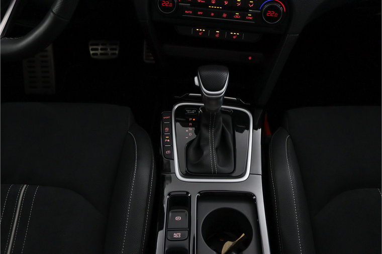 Vehicle Image 28