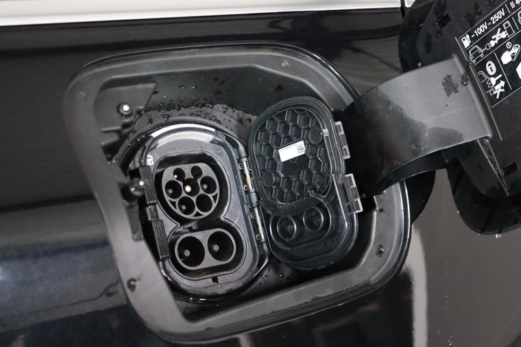 Vehicle Image 21