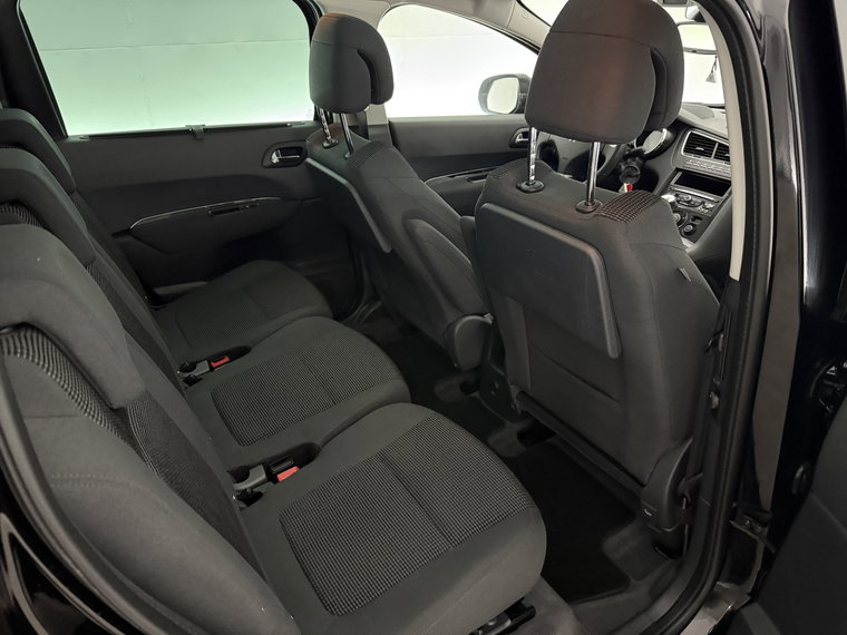 Vehicle Image 33