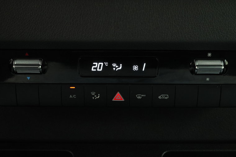 Vehicle Image 41