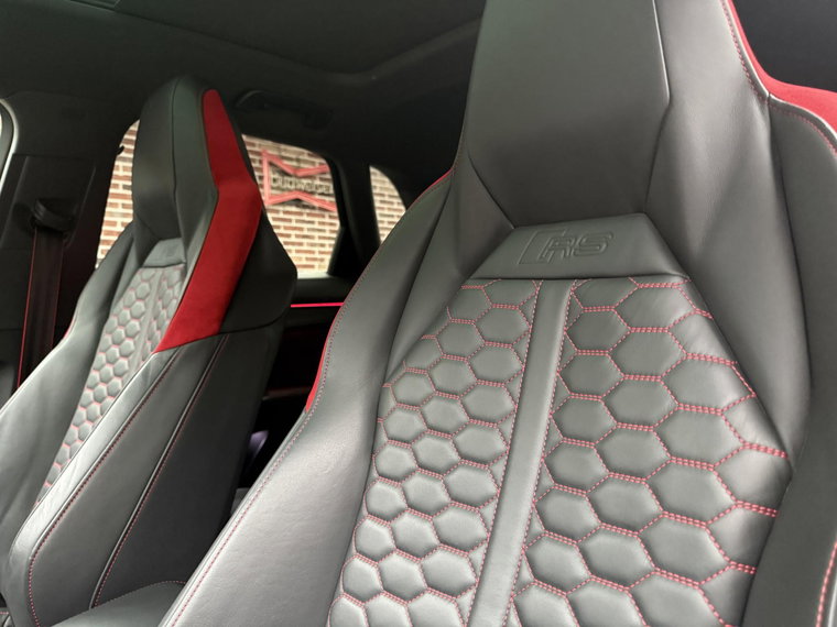 Vehicle Image 38
