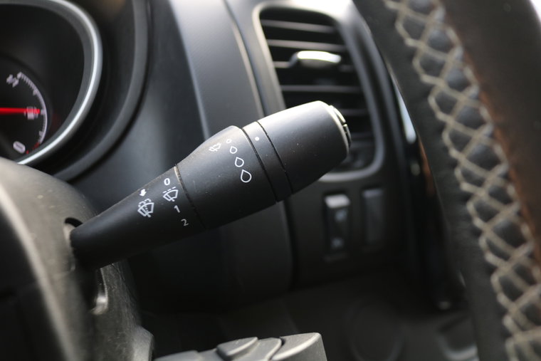 Vehicle Image 24