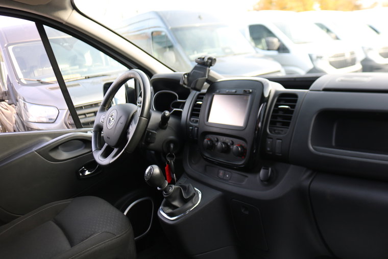 Vehicle Image 37