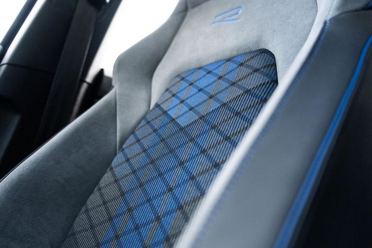 Vehicle Image 23