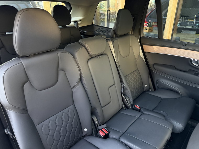 Vehicle Image 37