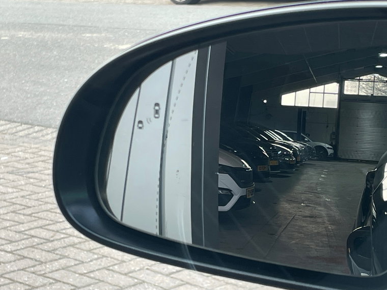 Vehicle Image 29