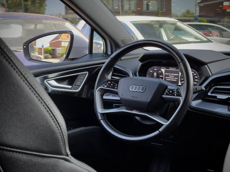 Vehicle Image 36