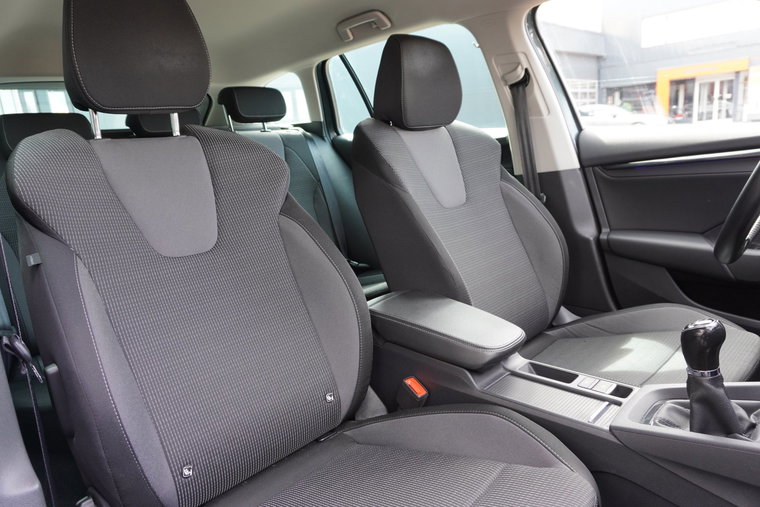 Vehicle Image 15