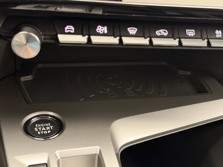 Vehicle Image 38