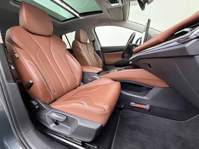 Vehicle Image 37
