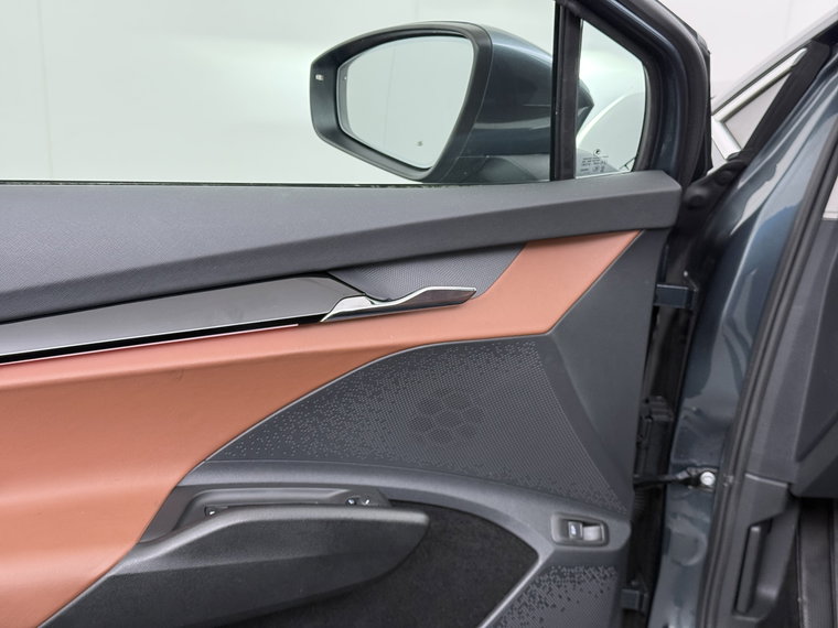 Vehicle Image 38