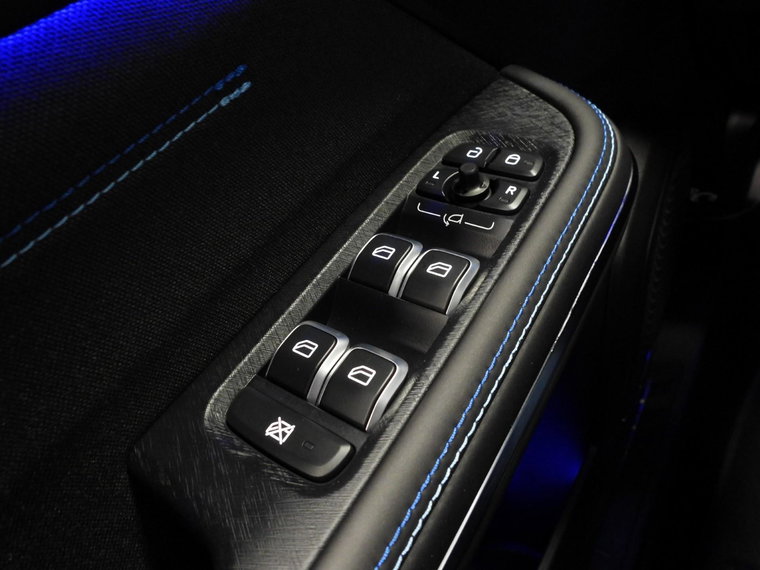 Vehicle Image 24